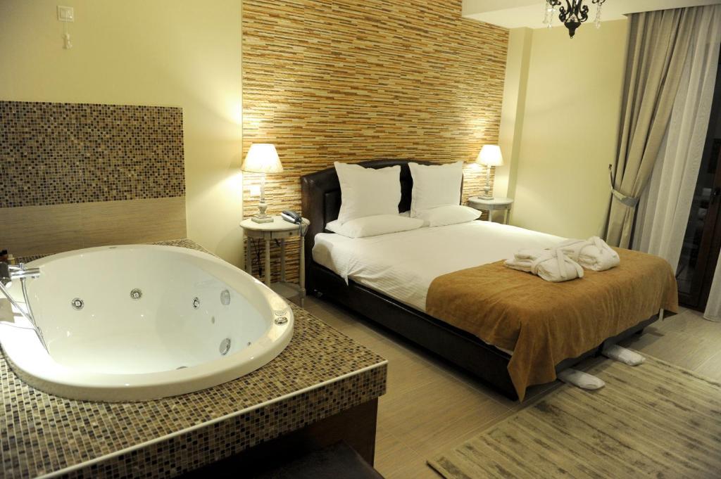 Agapi Luxury Hotel Káto Loutrákion Zimmer foto