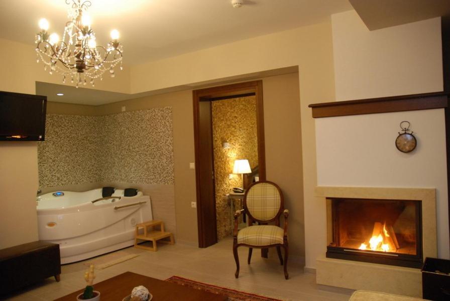 Agapi Luxury Hotel Káto Loutrákion Zimmer foto